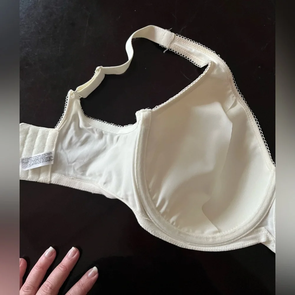 Wacoal Basic Beauty Underwire Bra 853192, Full Figure, Seamless 34ddd white - Picture 5 of 7